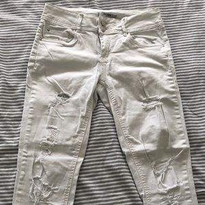 White denim jeans